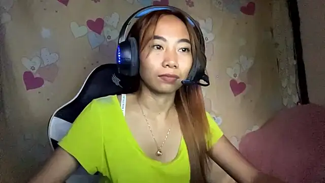 PiaSwida Chat XXX live