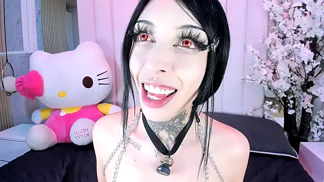 SalemBlackrose's Live XXX Chat