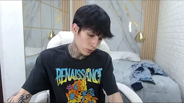 Chat XXX Live Cry_thereal