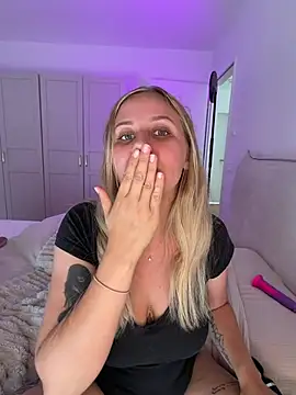 lunawolf21's Live XXX Chat