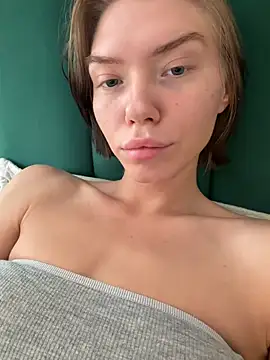 Lisaaa_Alisa élő XXX-chatje