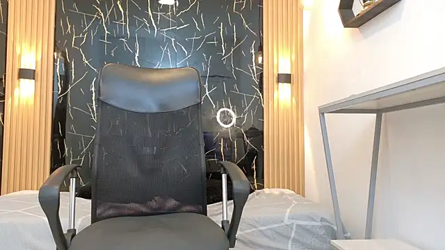 PowerLustX Show in webcam