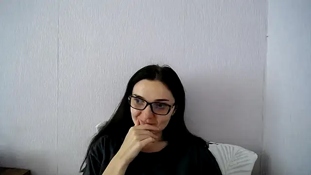 Shiny_gine Adlı Modelin Canlı XXX Sohbeti