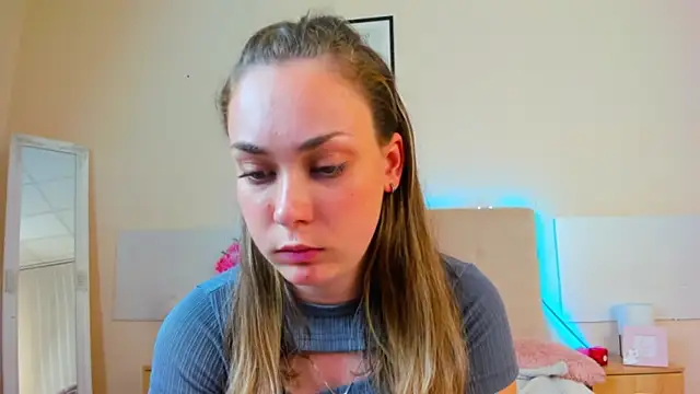 MelanieCuty's Live XXX Chat