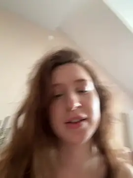cuteeyesbaby élő XXX-chatje