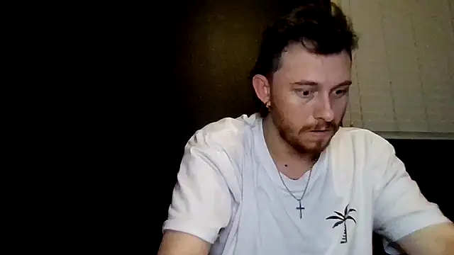 Chat XXX en directo de Mikecloudyhawk