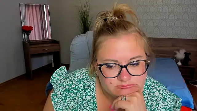 IrenRori's Live XXX Chat