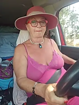 צ'אט XXX בשידור חי של Hot-Muci