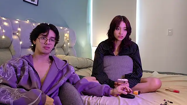 Chat XXX en directo de Engel_And_Melody