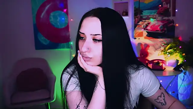 MonicaLowes' Live XXX Chat