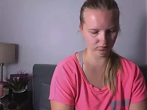RoseTeacherX élő XXX-chatje
