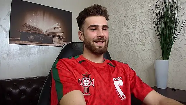 KyloEast Live XXX Chat