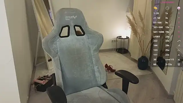 Mira_Falls Adlı Modelin Canlı XXX Sohbeti