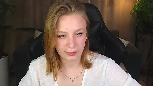 دردشة BeatriceLoven الجنسية المباشرة