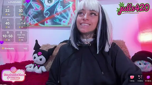 Julls420_ Adlı Modelin Canlı XXX Sohbeti