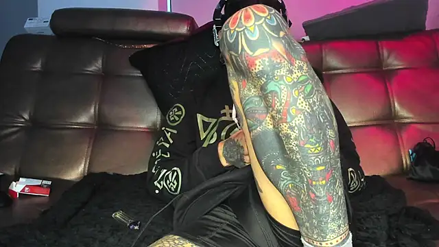 jhonny__ackerman's Live XXX Chat