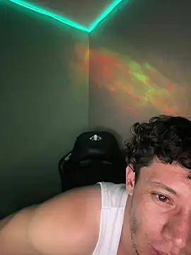 isas99 Live XXX Chat