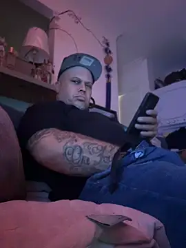 Auhenri25 webkamerás műsora