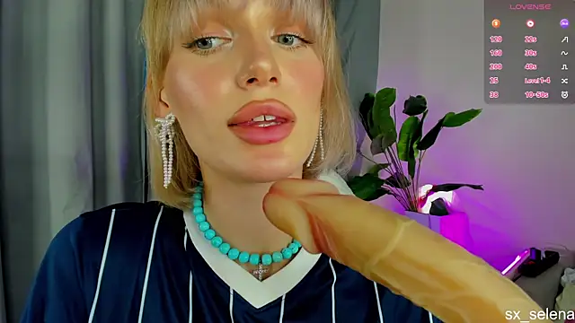Chat XXX Live Ice_Strawberry