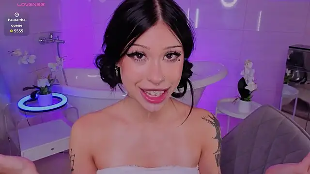 venomeowww__ – Naživo XXX chat