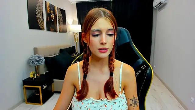 XXX chat uživo modela RedLipse