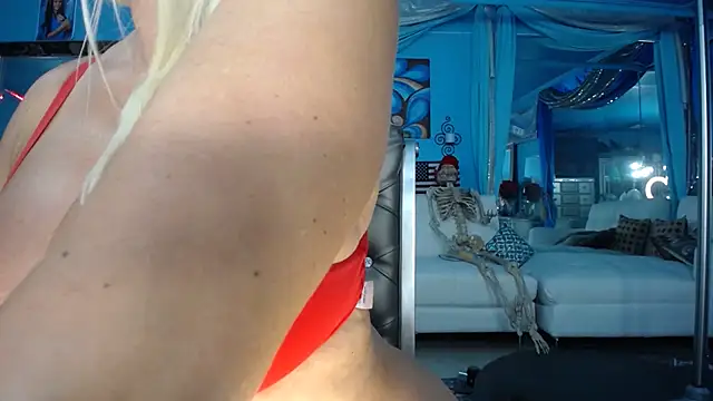 ADRIANNA_FOXn Live XXX chat