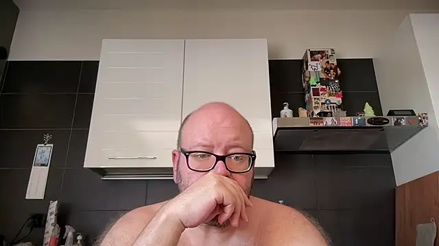 theitalianbear লাইভ XXX চ্যাট