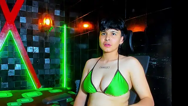 VioletFaith XXX чат на живо