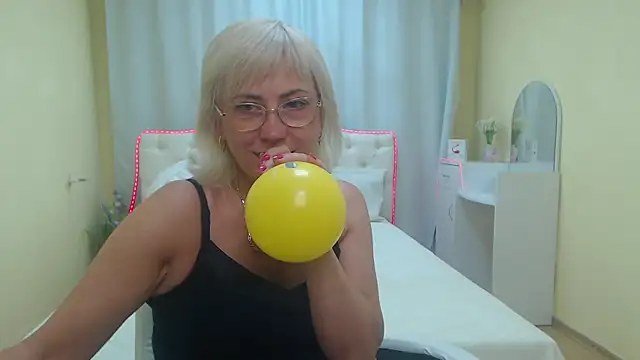 LaurenWishyn Live XXX chat