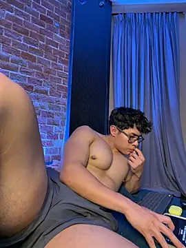 Chat XXX en directo de GrayAndrews