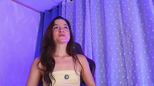 LucyFlame's Live XXX Chat