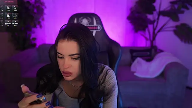 Chat +18 de Tina_Breeze ao vivo