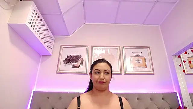 BustyEva_ XXX чат на живо