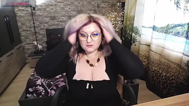 Nimphotease live XXX chat