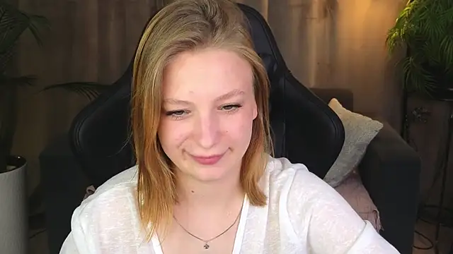 BeatriceLoven Chat XXX live