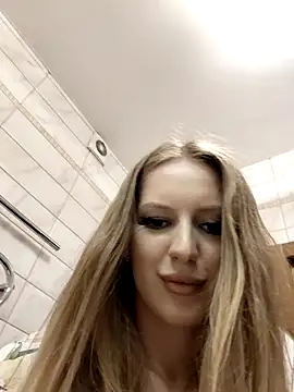 Chat XXX en directo de caressyourself