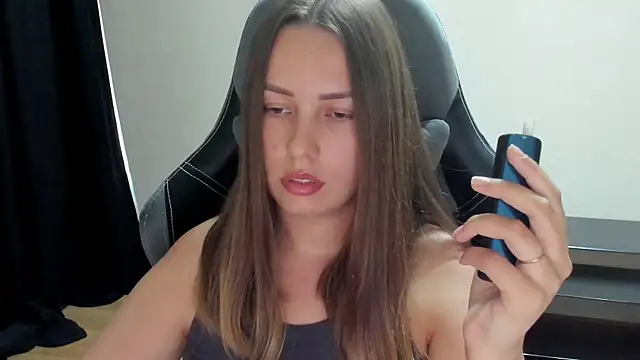 Mia_shy1's Live XXX Chat