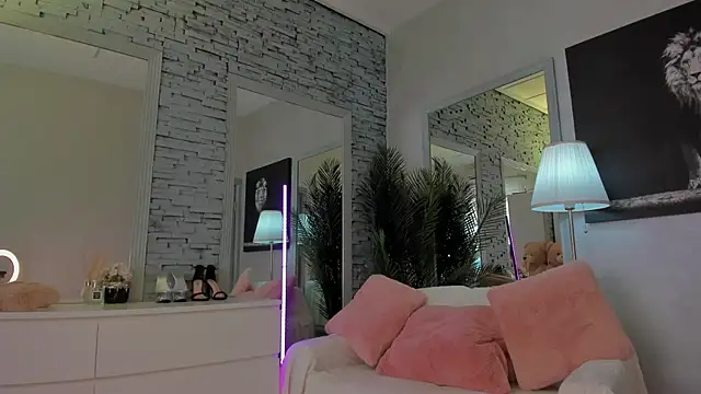 Reina_Cummings' Live XXX Chat