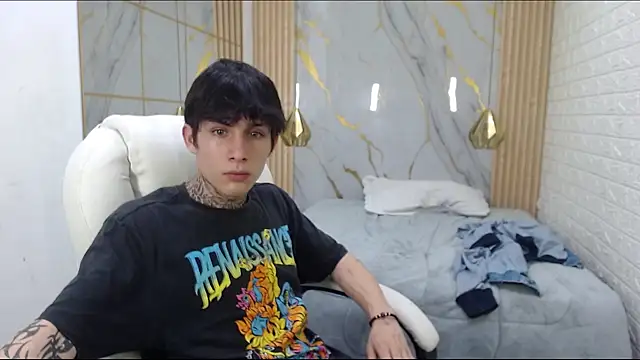Cry_thereal's Live XXX Chat