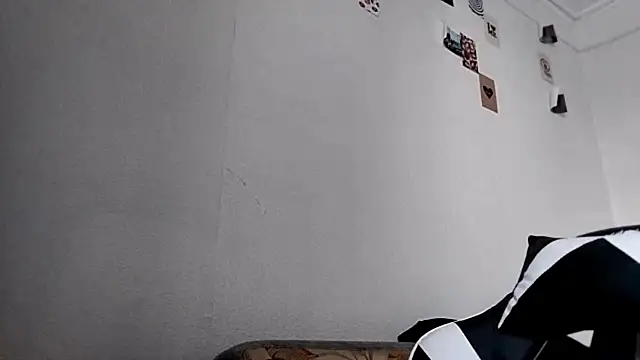 Czat XXX na żywo – FewerCadre