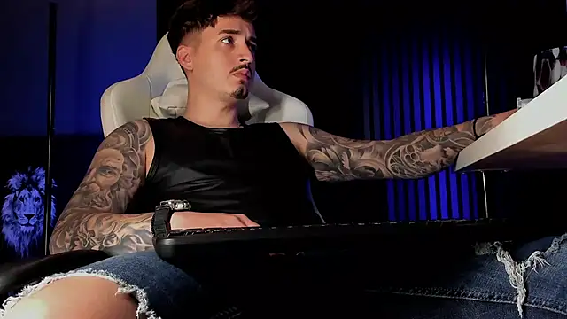 XXX chat uživo modela uptomatty