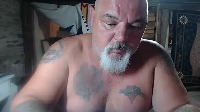 Newfiesausage1972 Chat XXX in diretta