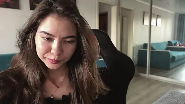 Ellewaay Adlı Modelin Canlı XXX Sohbeti