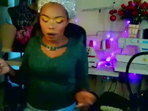 Anaconda2350 Chat XXX live