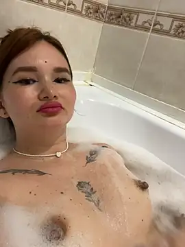 Chat +18 de ArnellaSweet ao vivo