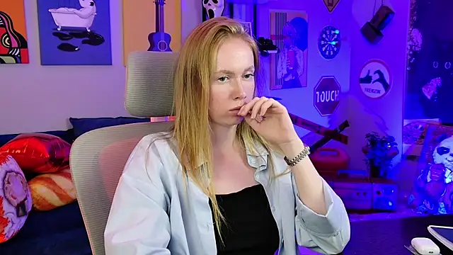 BellaRosewood's Live XXX Chat