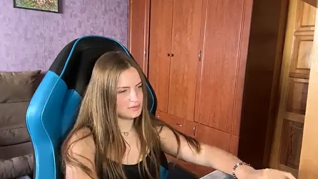 SilkSinner_ live XXX chat