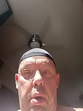 Pokazy przed kamerką – Daddycumms