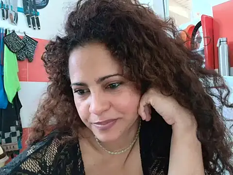 Chat +18 de Elanavarro ao vivo