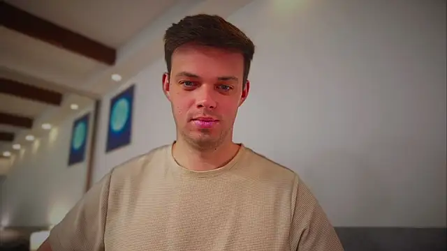 XXX chat uživo modela dick_apri0